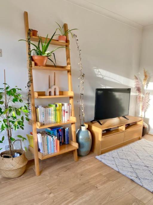 The Barefoot Bungalow In Picturesque Prestatyn Exterior photo